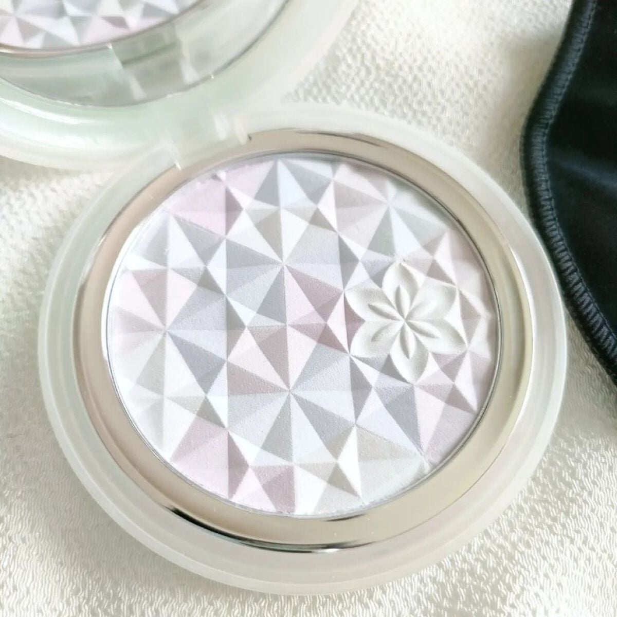 AQ オーラ リフレクター/DECORTÉ/プレストパウダーを使ったクチコミ(3枚目)