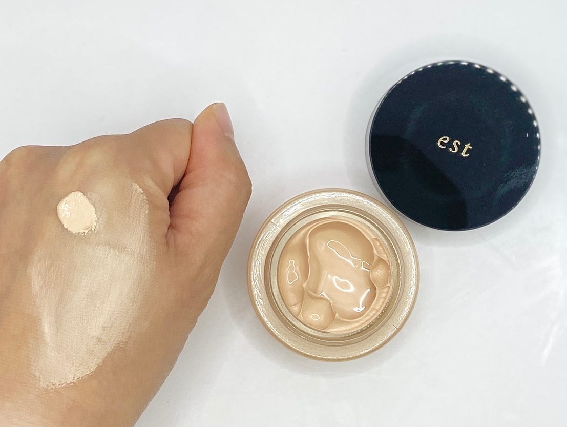 エスト フローレス コンシーリング クリームファンデーション/est/クリーム・エマルジョンファンデーションを使ったクチコミ（2枚目）