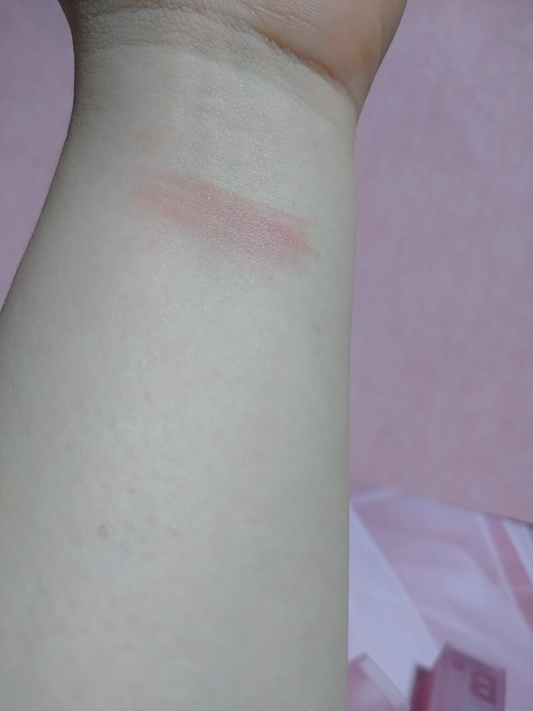 ベルベット ブラッド ベールリップスティック/BANILA CO/口紅を使ったクチコミ（2枚目）