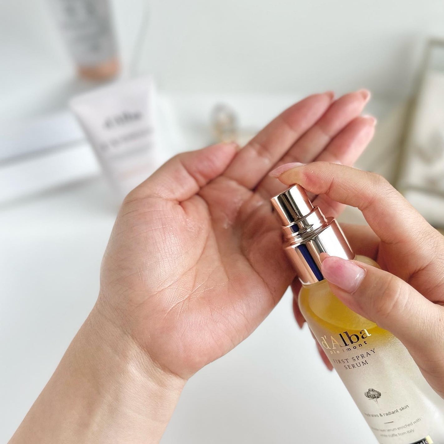 ダルバ ホワイトトリュフファーストスプレーセラム/ダルバ/ミスト状化粧水を使ったクチコミ(3枚目)