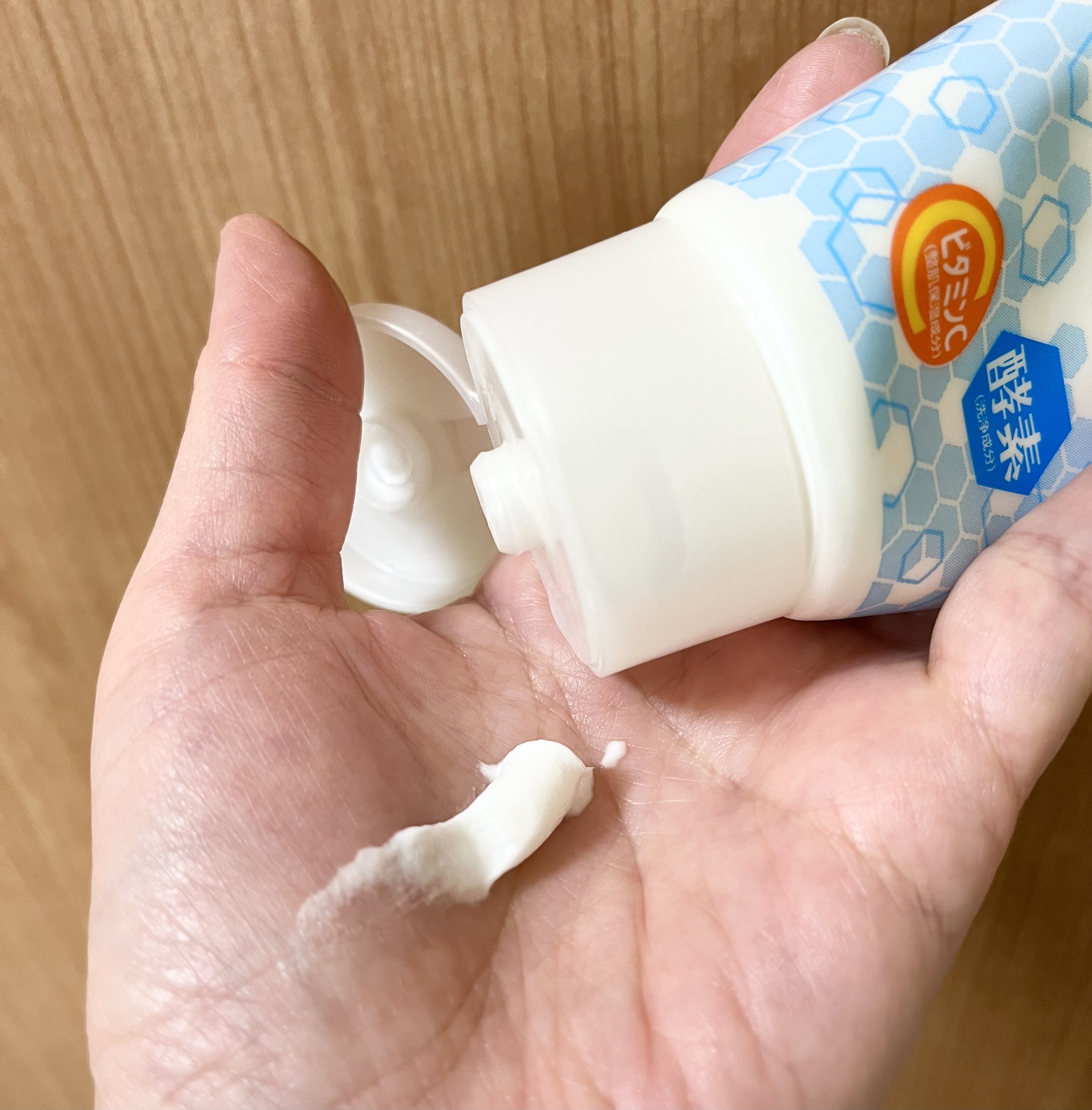 ディープクリア酵素洗顔	/メラノCC/洗顔フォームを使ったクチコミ（2枚目）