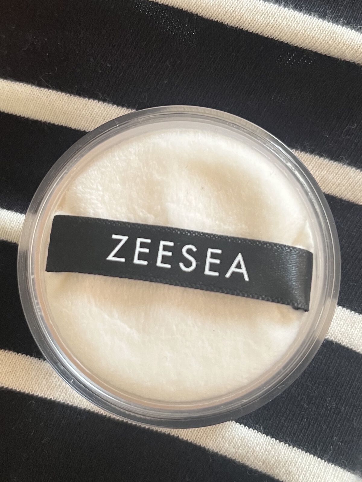 ZEESEA 「ゼロ」粉感皮脂コントロールルースパウダー 【旧】J02 抜け感ベージュ/ZEESEA/ルースパウダーを使ったクチコミ（3枚目）