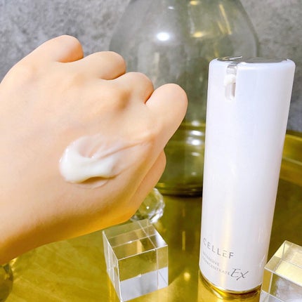 セルエフ インテンシブ コンセントレートEXのクチコミ「2プッシュ出して
使用しています☻♡
コックリとしたテクスチャーで
肌馴染みがよく
乾燥を.....」(2枚目)