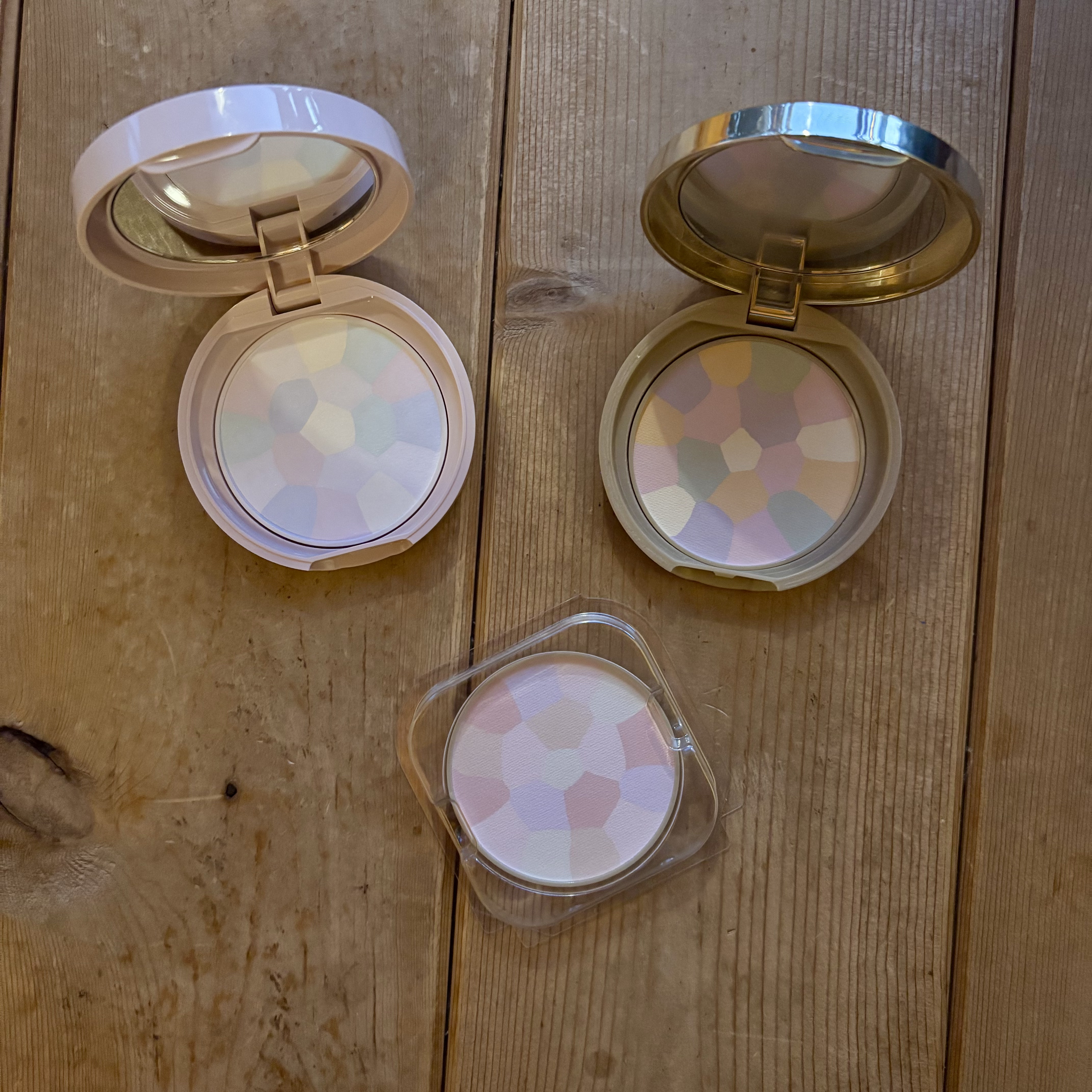 マシュマロフィニッシュパウダー　～Abloom～/キャンメイク/プレストパウダーを使ったクチコミ（1枚目）