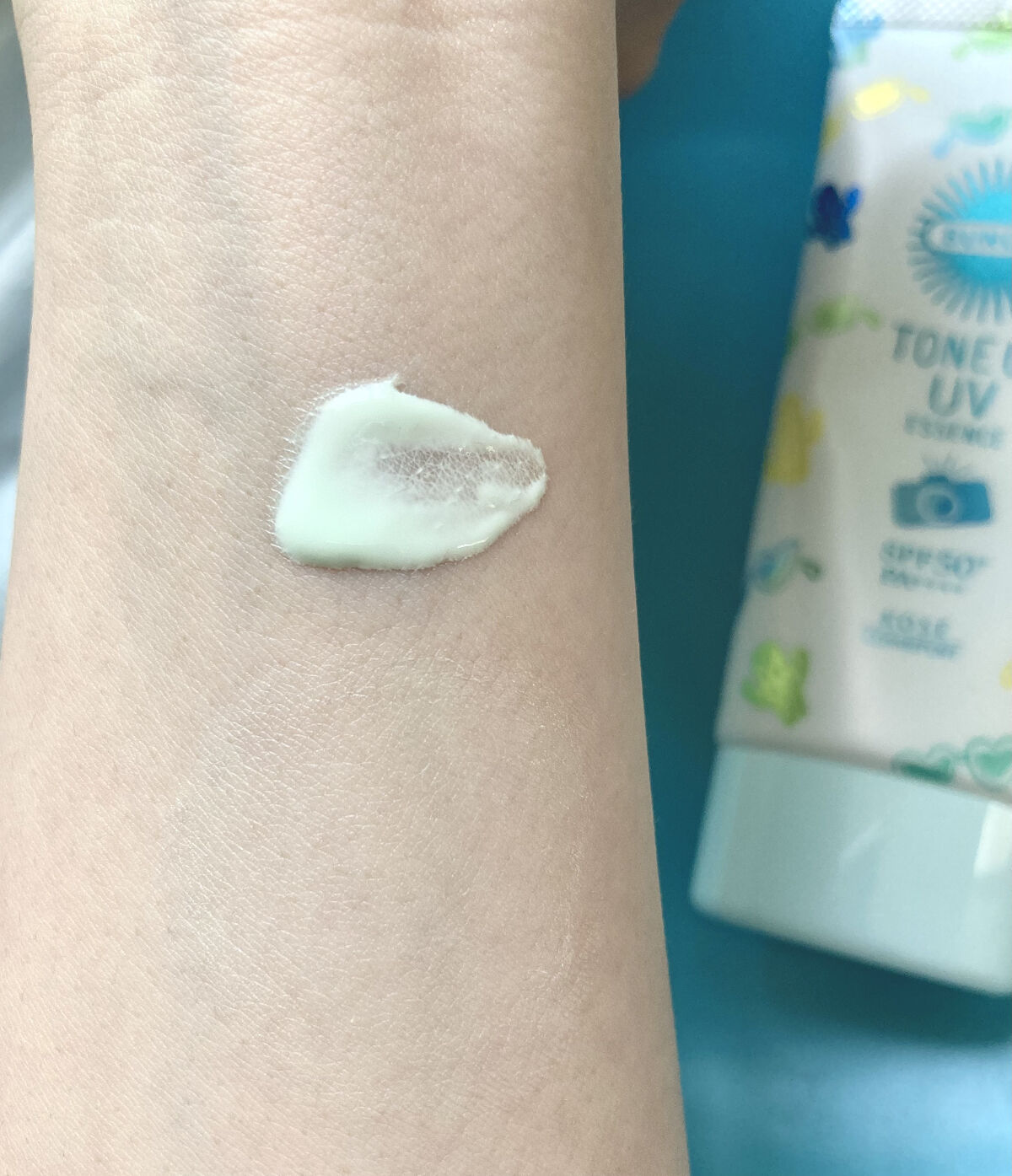 トーンアップUV エッセンス/サンカット®/日焼け止めローションを使ったクチコミ（2枚目）