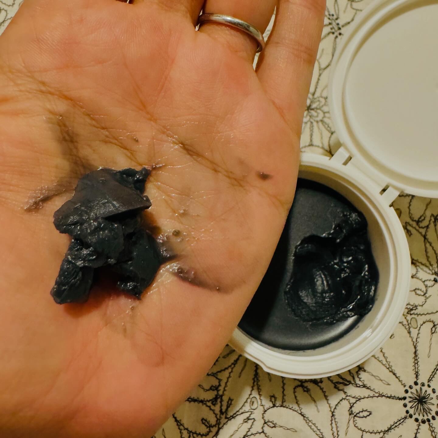 パーフェクトワンフォーカス スムースクレンジングバーム ディープブラック/PERFECT ONE  FOCUS/クレンジングバームを使ったクチコミ（3枚目）