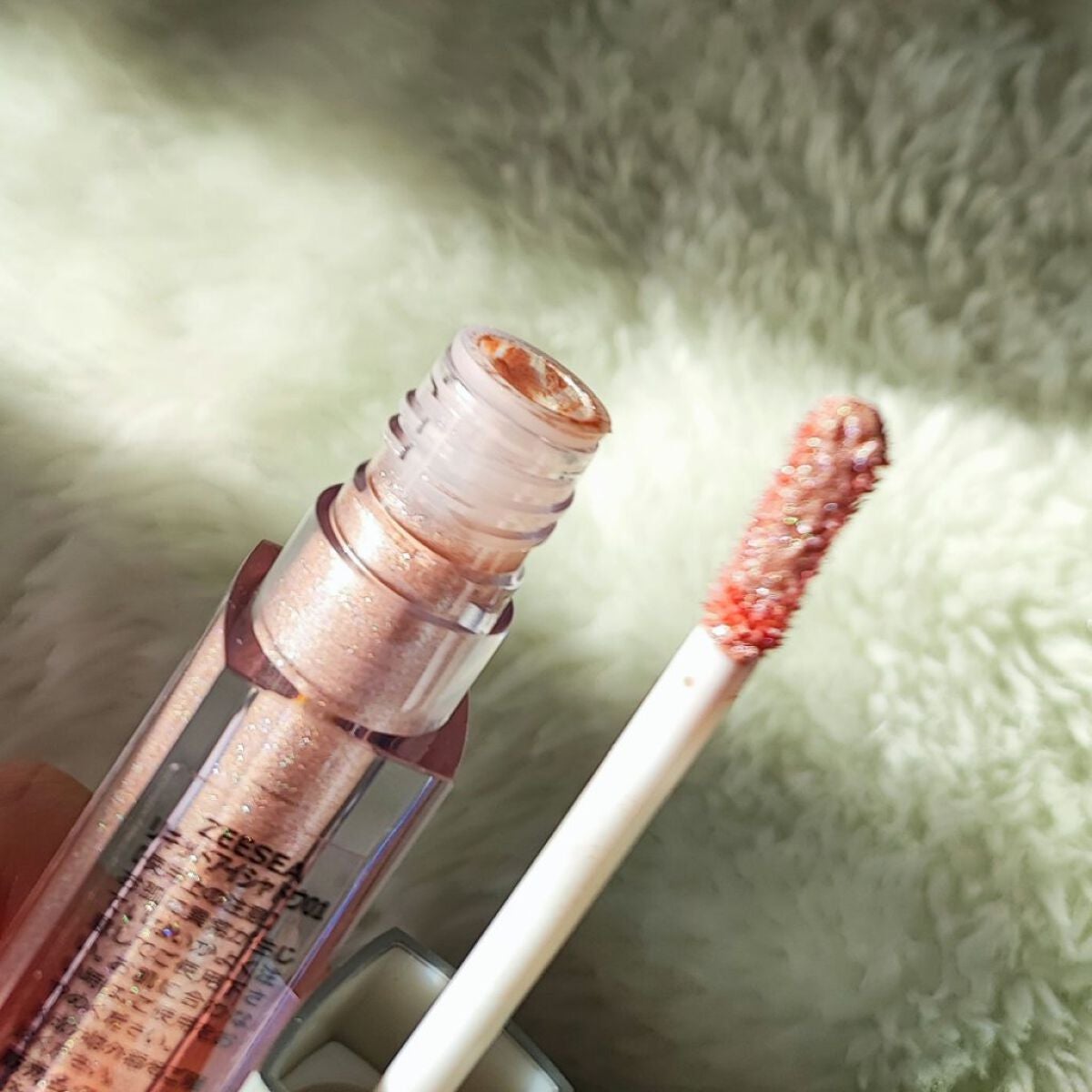 ダイヤモンドシリーズ 星空リキッドアイシャドウ/ZEESEA/リキッドアイシャドウを使ったクチコミ(2枚目)