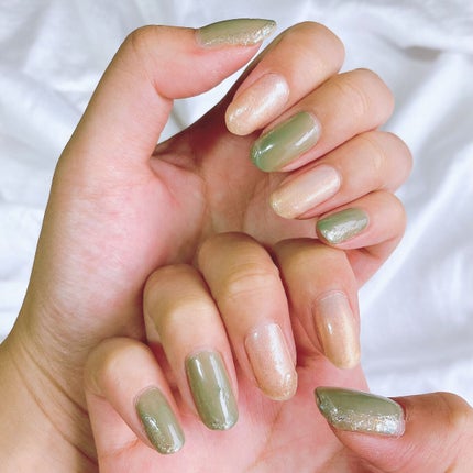 ともこ on LIPS 「今のネイル💅キャンメイクだけでちょっとだけこだわったパステル..」(1枚目)