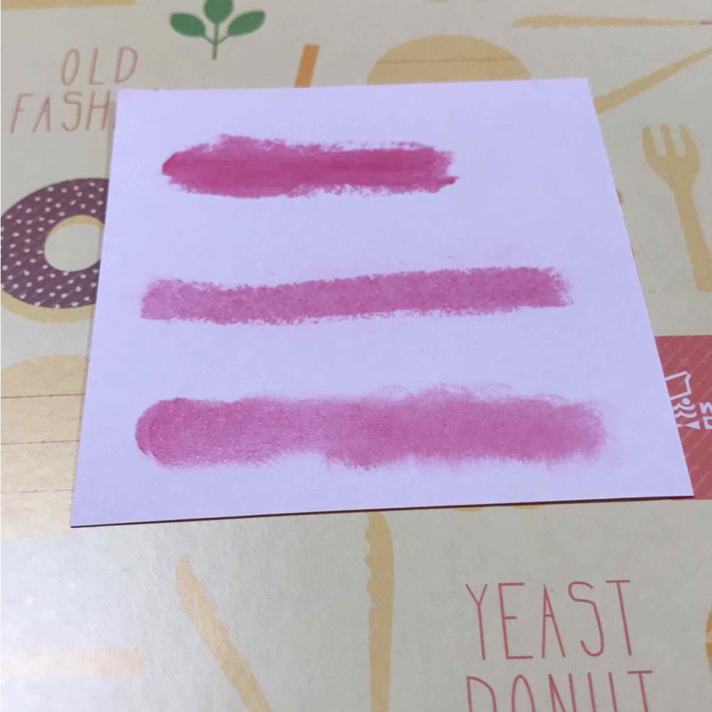 Blooming Kitty リップグロス/DAISO/リップグロスを使ったクチコミ(3枚目)