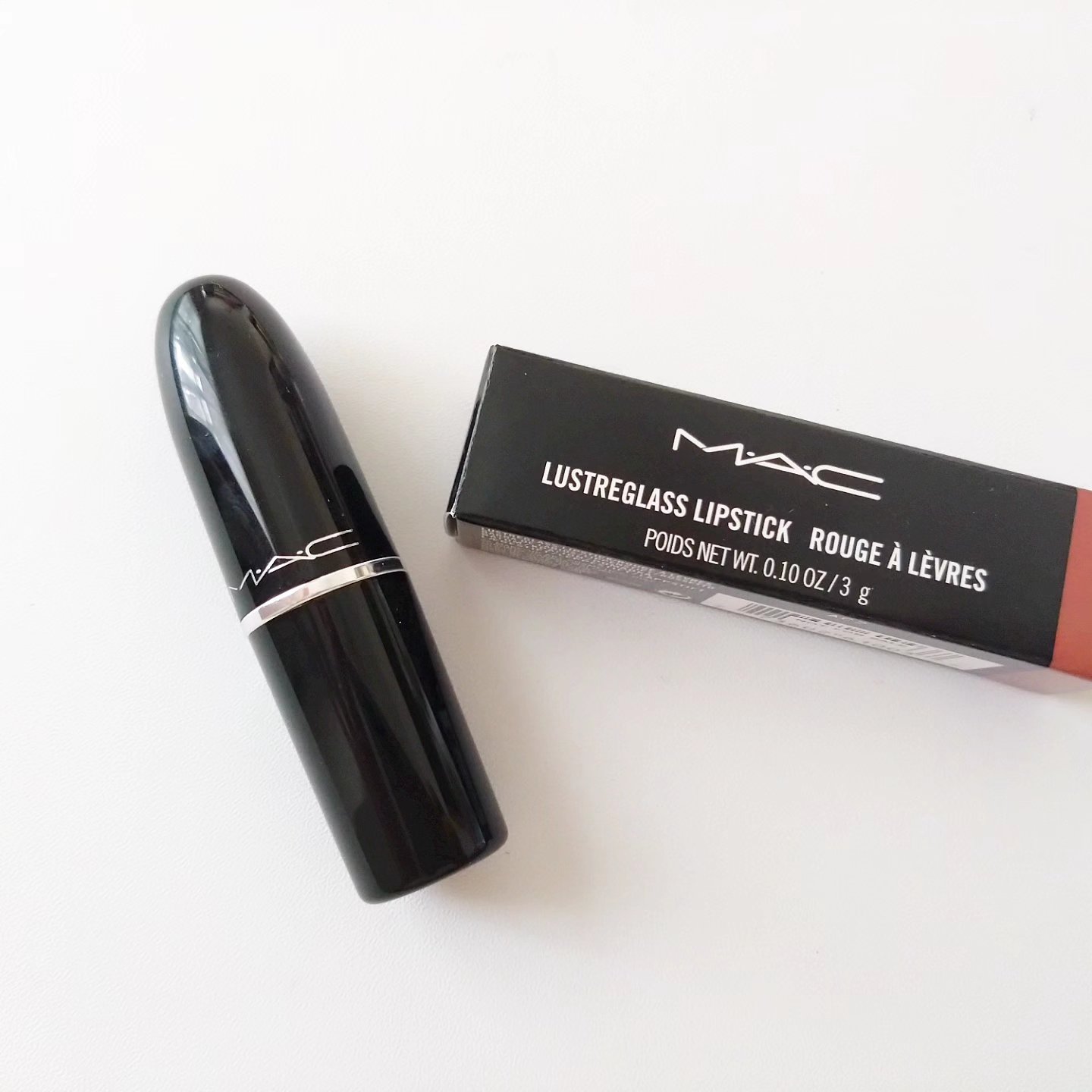 ラスターガラス リップスティック ハグ ミー(※既存色リニューアル)/M・A・C/口紅を使ったクチコミ（2枚目）