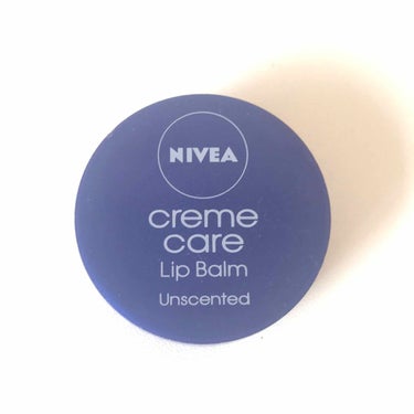 NIVEA Cream Care Lip Barm  無香料

薬用リップバームです。
私は乾燥するのでよく寝る前など
メイクのリップを塗る前にケアしてます。
保湿感も高くかなり優秀なリップバームです。