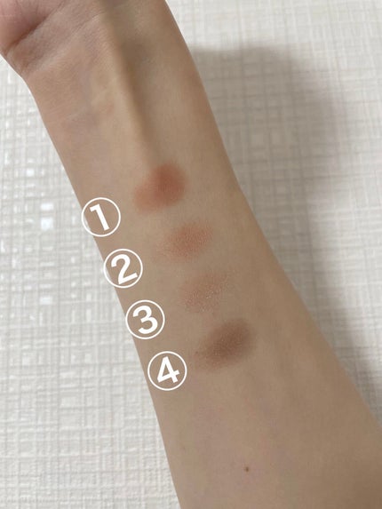 DEAR DAHLIA ドリームベルベットアイシャドウパレットのクチコミ「\ハズレなし!優秀パレット/
今年最後の投稿はアイメイクアイテム!
滑り込みで今日、届きました.....」(3枚目)