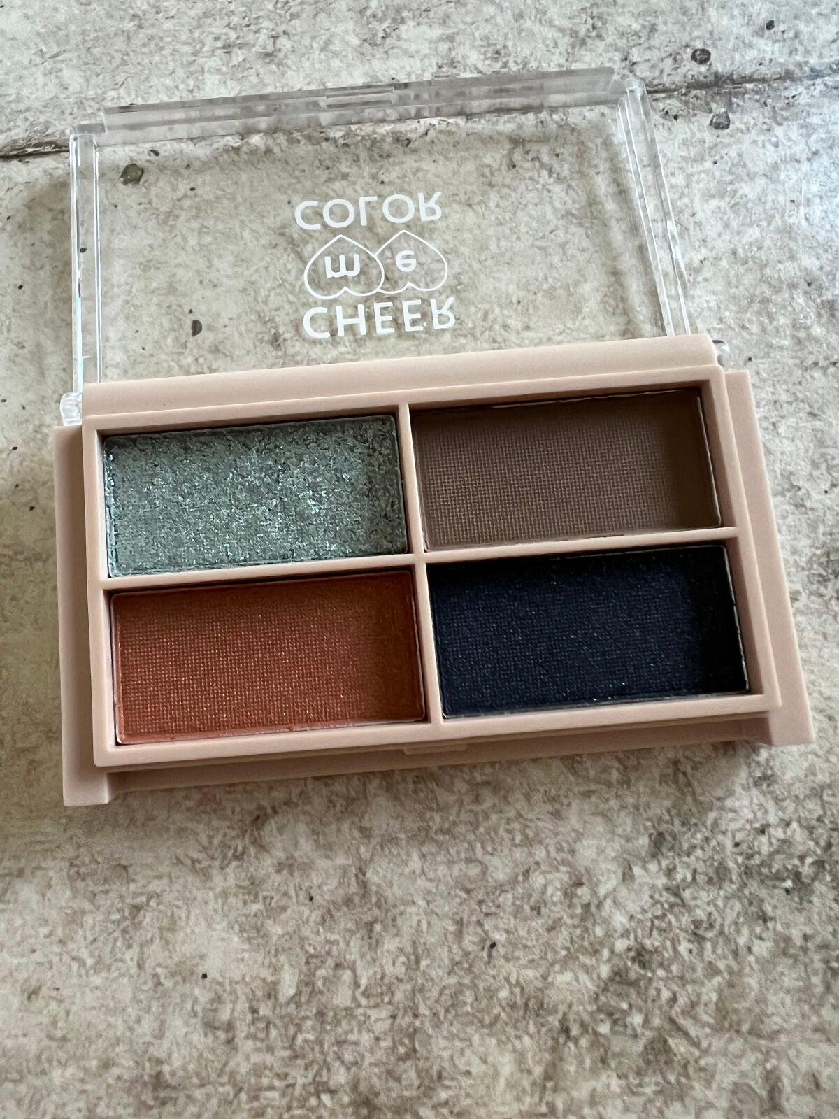 CHEER me COLOR アイシャドウ/セリア/アイシャドウパレットを使ったクチコミ(4枚目)