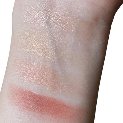 レブロン ダズル アイシャドウ クアッド/REVLON/アイシャドウパレットを使ったクチコミ(5枚目)