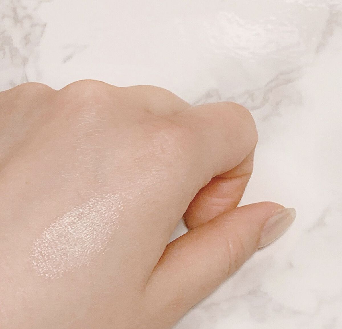 ラディアントスティック 01 Sheer/LUNASOL/スティックハイライトを使ったクチコミ（2枚目）