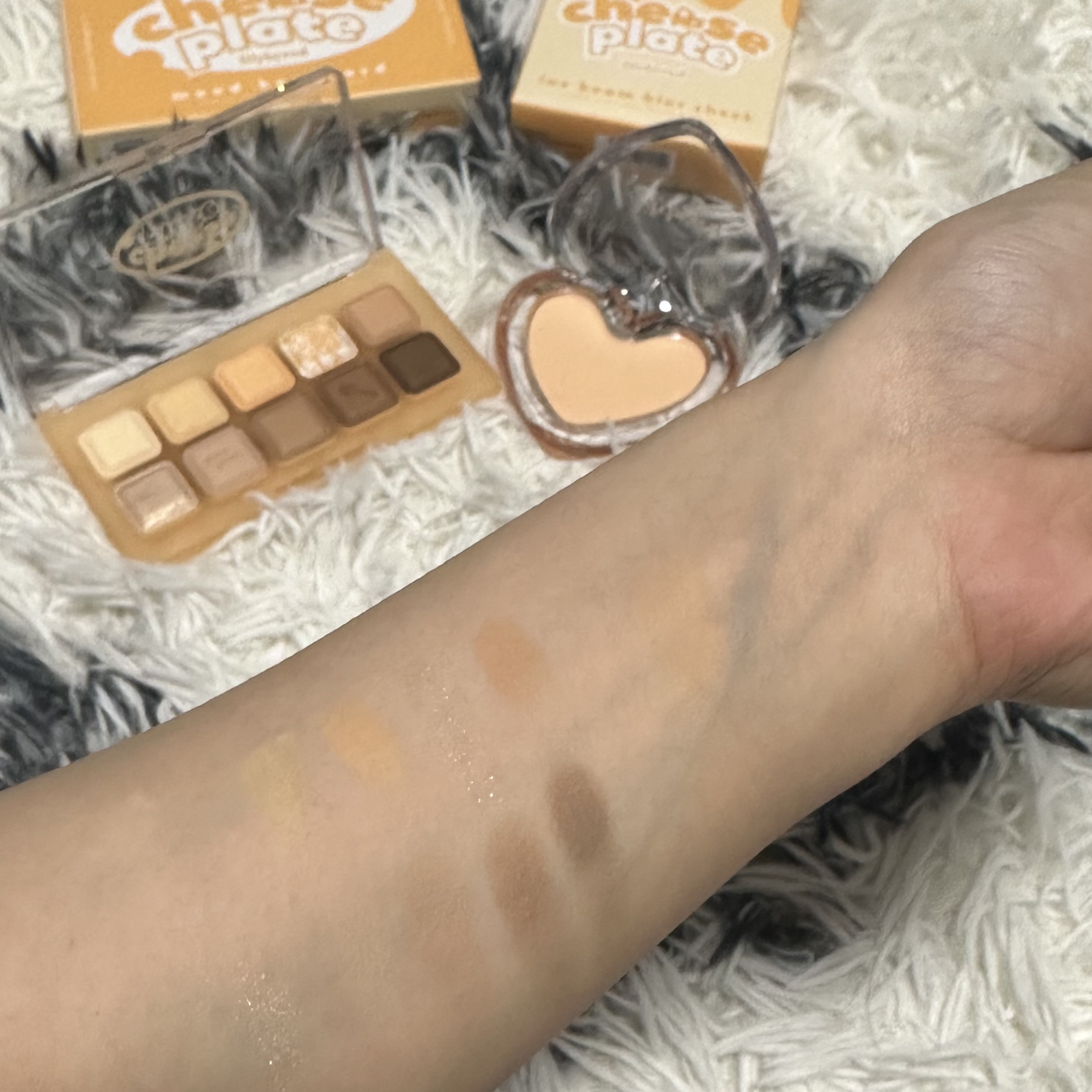 Luv Beam Blur Cheek 03 Blurry Cheddar(ブラーリーチェダー)/lilybyred/パウダーチークを使ったクチコミ（2枚目）