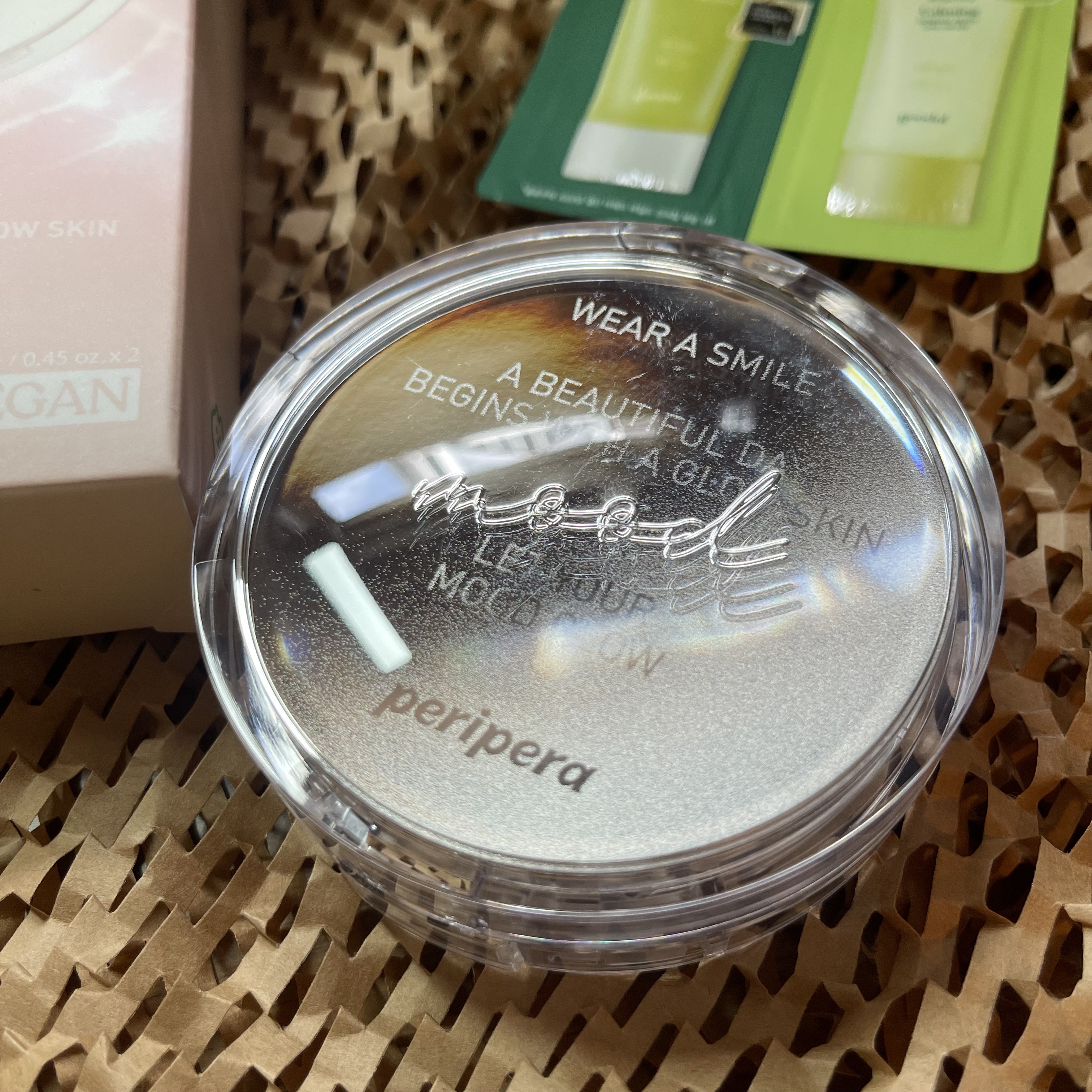 ムードヴィーガングロークッション/PERIPERA/クッションファンデーションを使ったクチコミ（2枚目）