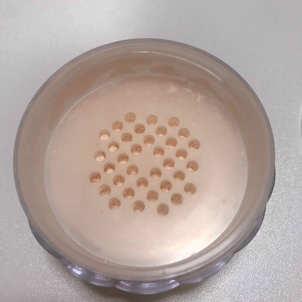 エアリーチュール ラスティングルースパウダー 01 natural/JILL STUART/パウダーファンデーションを使ったクチコミ（3枚目）