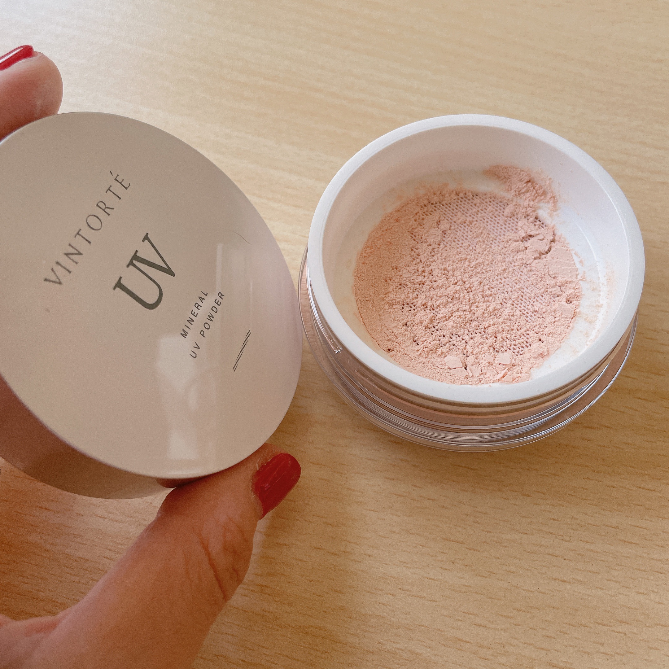 ミネラルUVパウダー/ヴァントルテ/ルースパウダーを使ったクチコミ（2枚目）