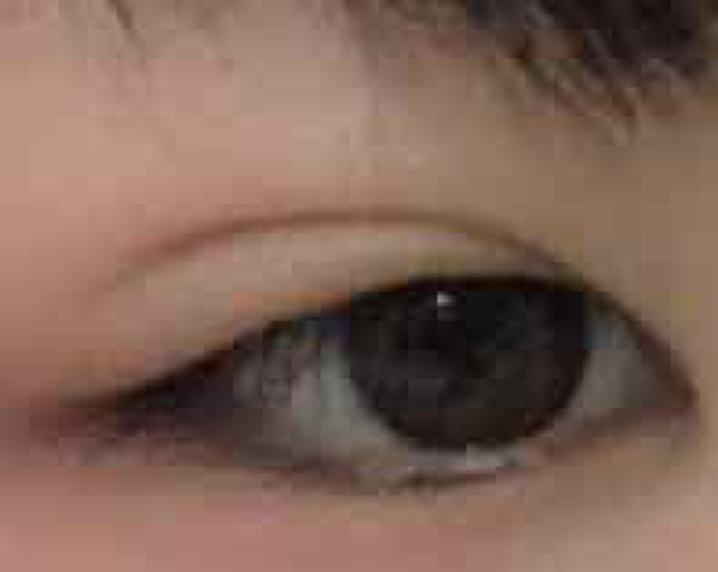 マオ on LIPS 「❤︎2020.08.15(sat)❤︎.朝起きて目が開かず昨日..」(3枚目)