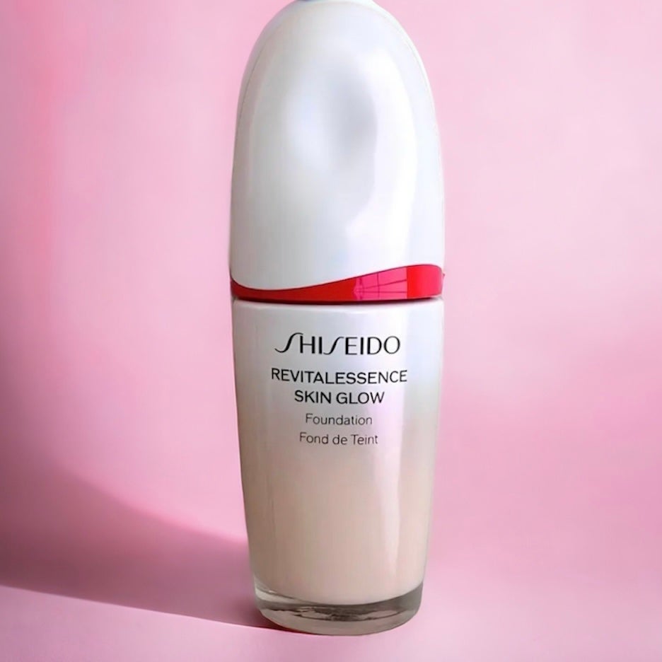 エッセンス スキングロウ ファンデーション/SHISEIDO/リキッドファンデーションを使ったクチコミ(2枚目)