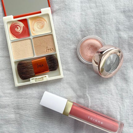 トーン ペタル エッセンス カラー バター 02 ダスティーピンク/to/one/リップグロスを使ったクチコミ(2枚目)