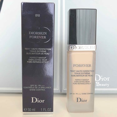 Diorのスキンフォーエバーフルイドファンデーションです😊

ディオールでお買い物をした際にこちらのサンプルをもらい、使ってみてとても良かったので買いました！

とってもカバー力があるのに厚塗り感はなく