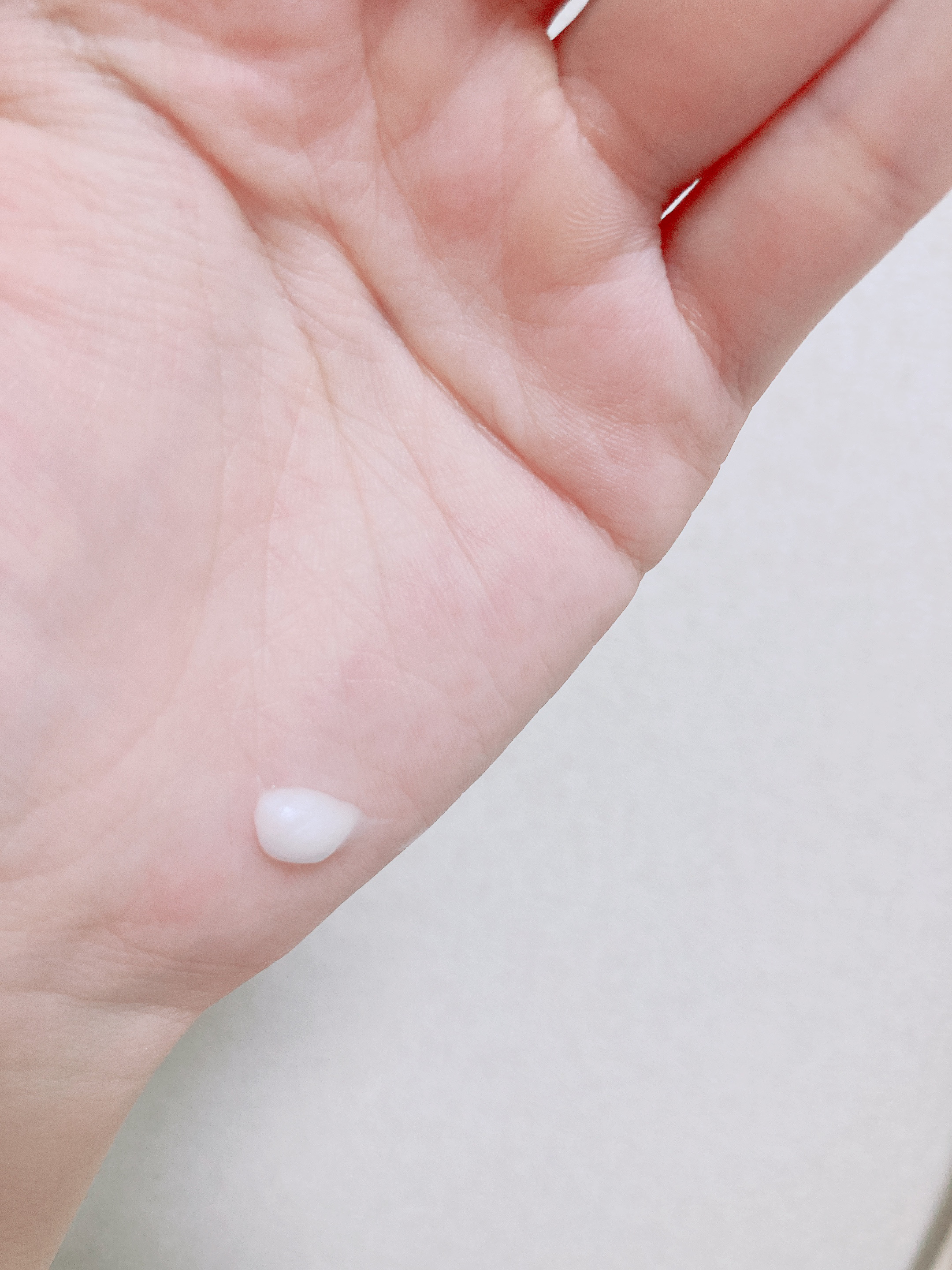 ハンドクリーム サクラ ミッフィーデザイン2023（50g）/ユースキンhana/ハンドクリームを使ったクチコミ（2枚目）