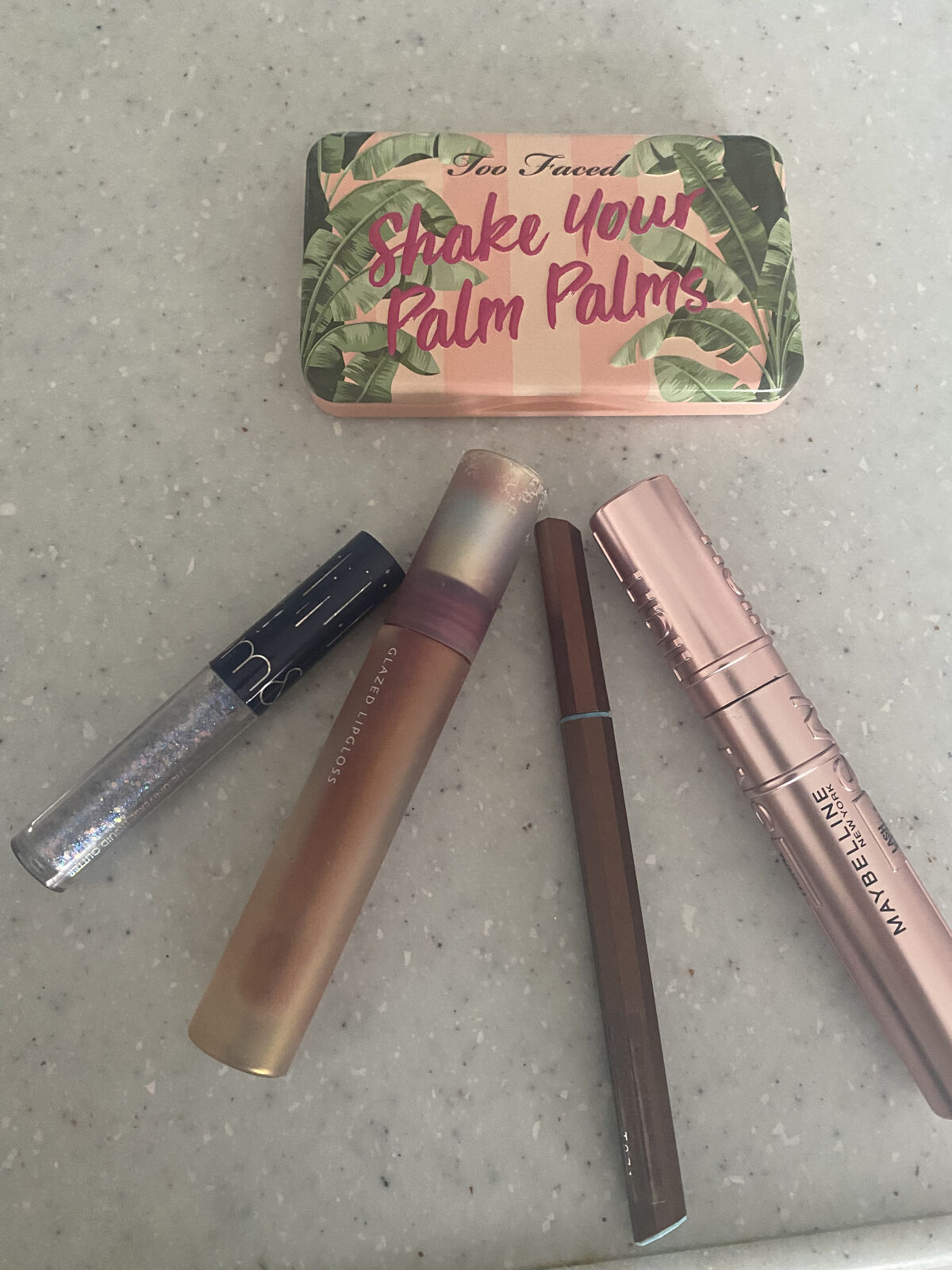 シェイク ユア パーム パームズ ミニ アイシャドウ パレット/Too Faced/アイシャドウパレットを使ったクチコミ（2枚目）