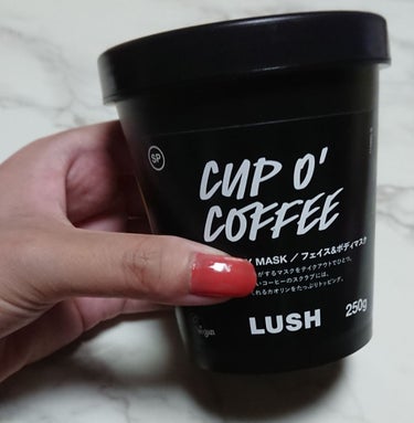 ラッシュ カップ オブ ブラックのクチコミ「LUSH
カップオブブラック

以前友人に華麗なる饗宴を頂いて、
LUSHのフェイスマスクファ.....」（1枚目）