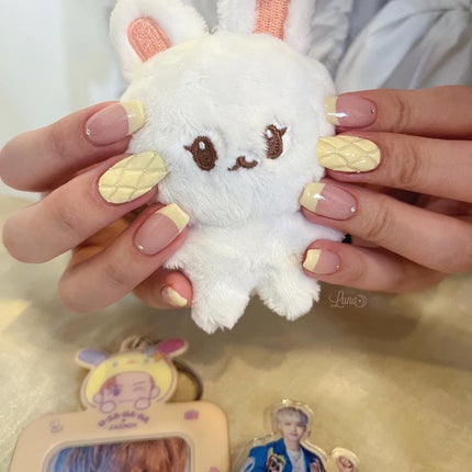 Iuna. Mizuki on LIPS 「.yellow🌙✨🌼💛#nail#nailstagram#ge..」(4枚目)