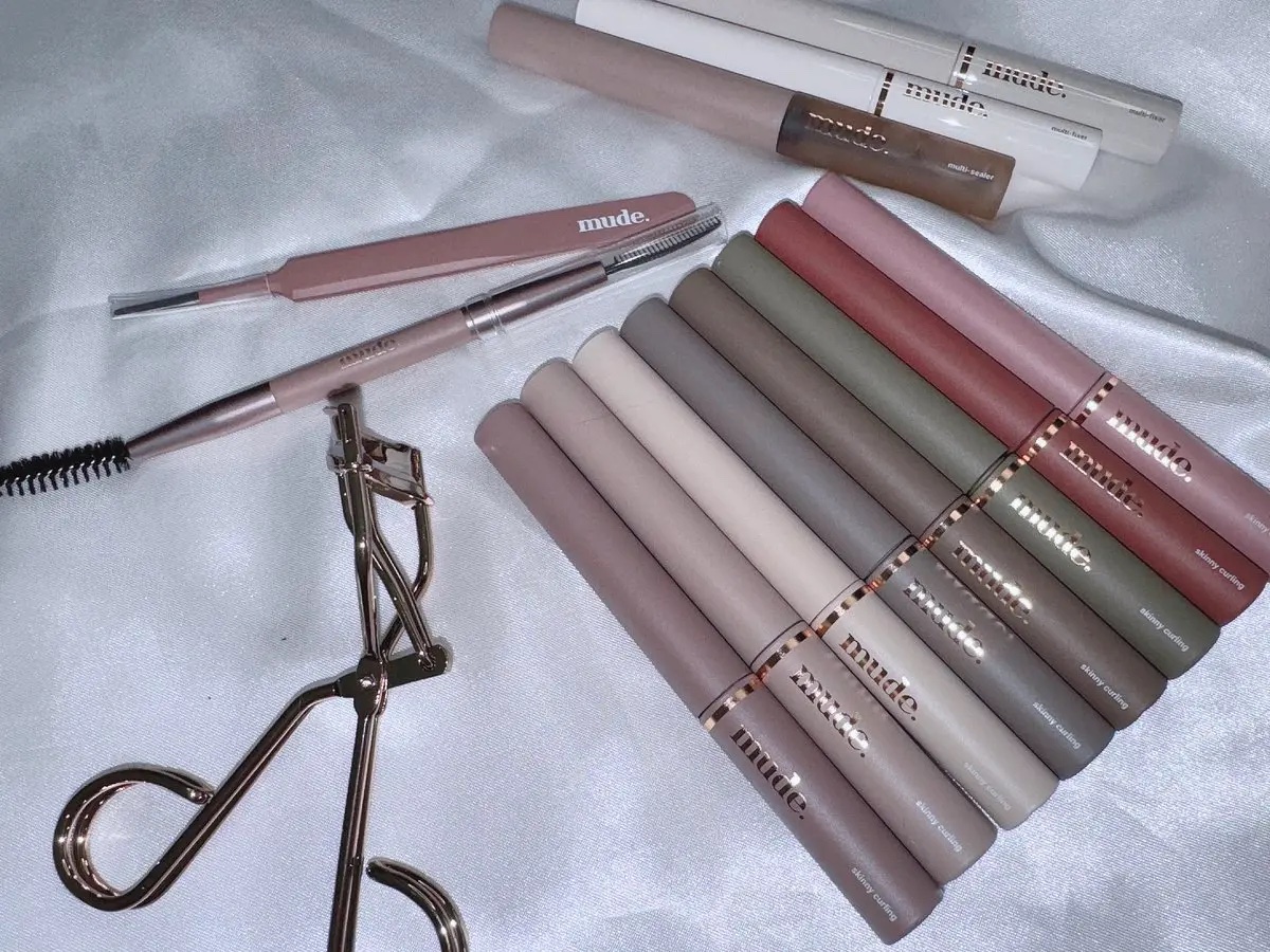 mude. MD インスパイア ボリューム カーリング マスカラのクチコミ「mudeのマスカラとまつげツール
使って美まつげʚ̴̶̷̆ ̫ ʚ̴̶̷̆🩷

スリムブラシだ.....」（2枚目）