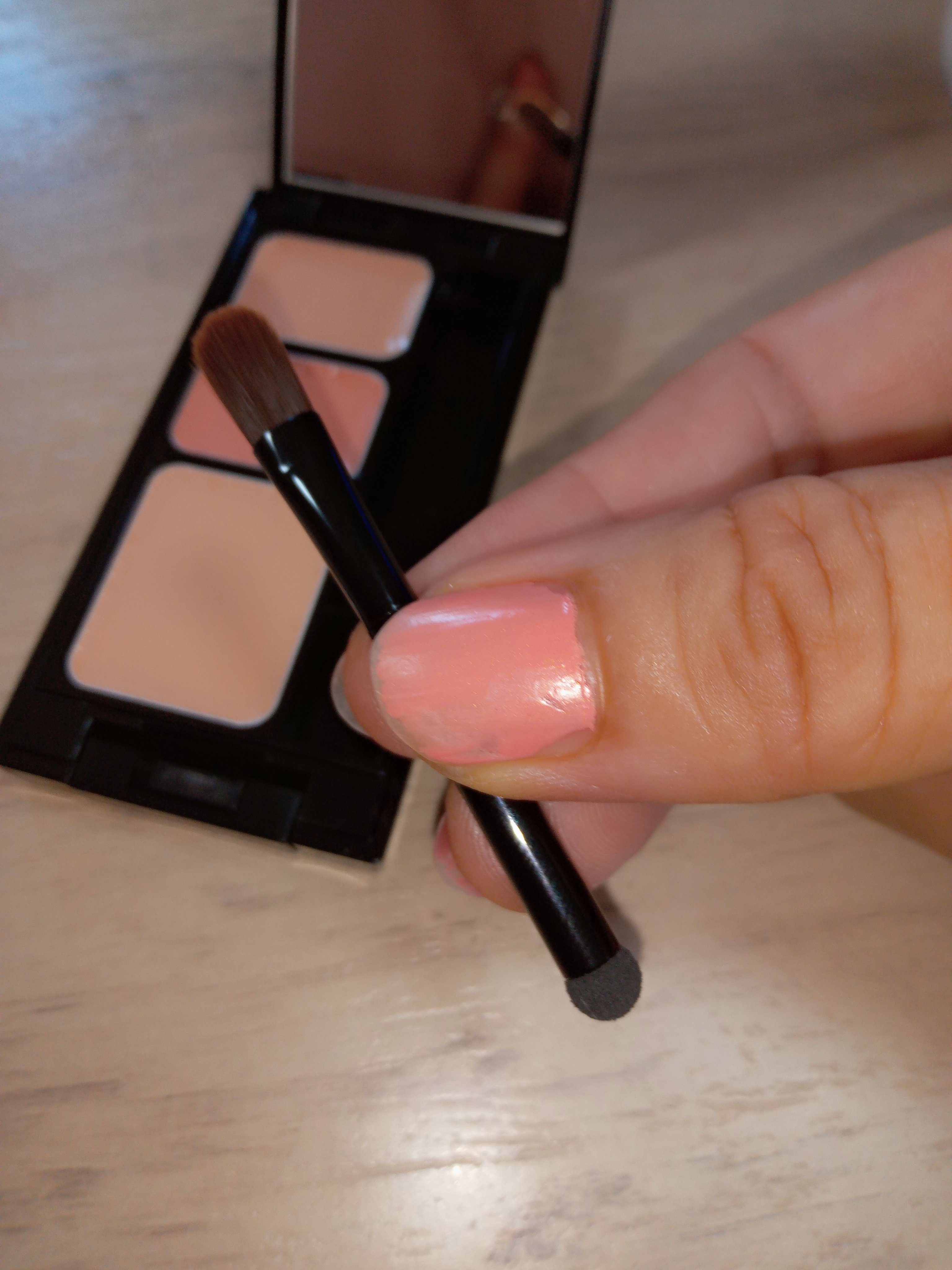 ミネラルコンシーラーパレット ベージュ/エトヴォス/パレットコンシーラーを使ったクチコミ（2枚目）