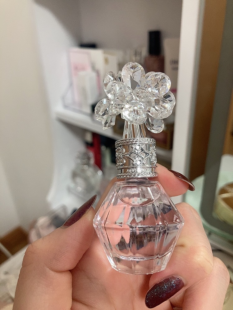 クリスタルブルーム パフュームド ハンドクリーム/JILL STUART/ハンドクリームを使ったクチコミ（3枚目）