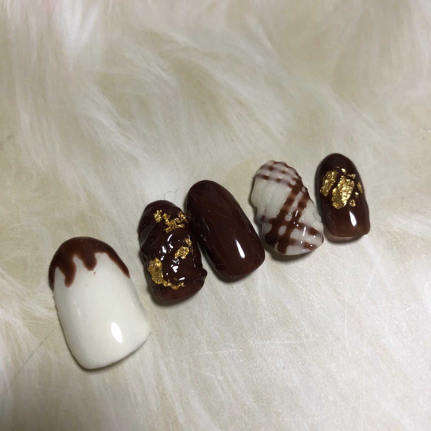 小豆 on LIPS 「使用アイテムSeriaジェルネイルミルキーホワイトダークブラウ..」(2枚目)