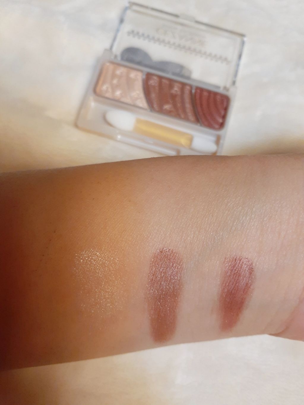 トーンアップアイシャドウ/CEZANNE/アイシャドウパレットを使ったクチコミ(3枚目)