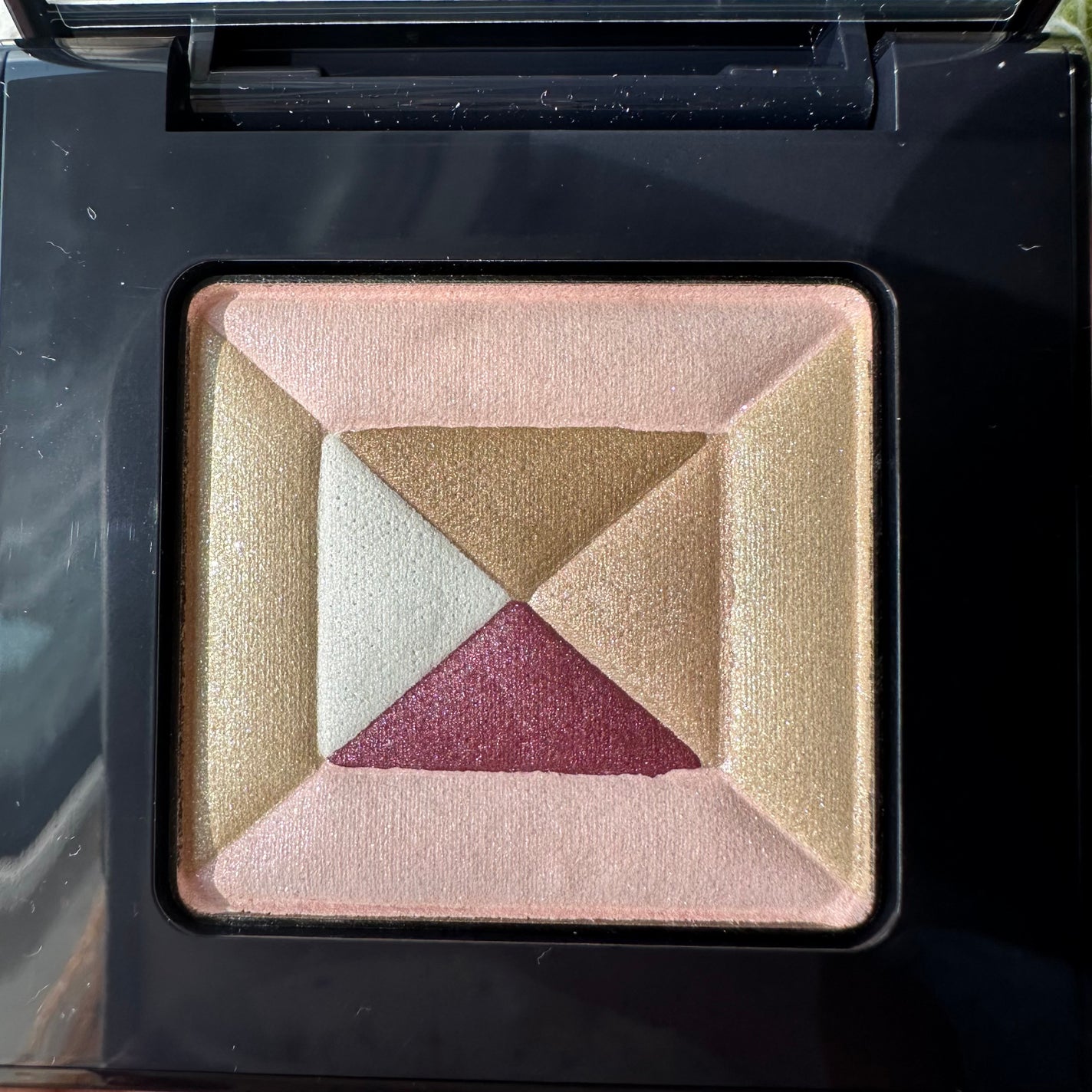 コンスピキュアス ネイルカラー /Amplitude/マニキュアを使ったクチコミ(3枚目)