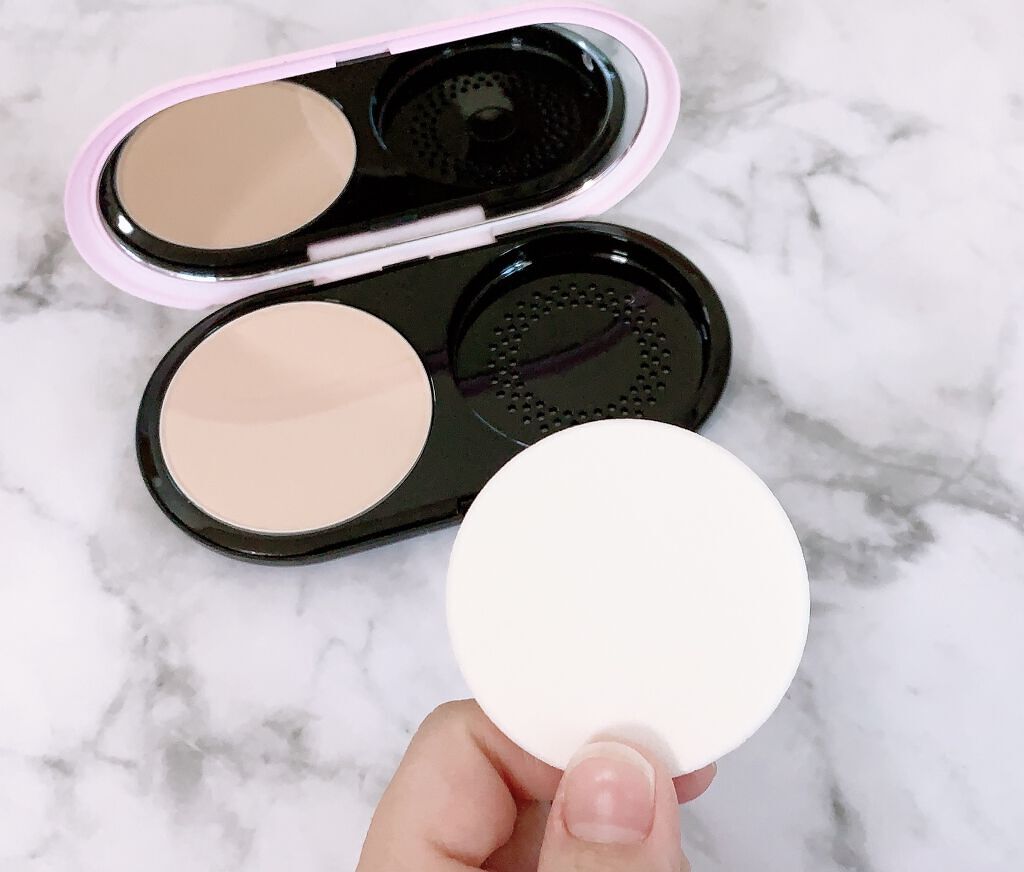 ライトフル C３ ナチュラル シルク パウダーファンデーション NC30/M・A・C/パウダーファンデーションを使ったクチコミ（2枚目）