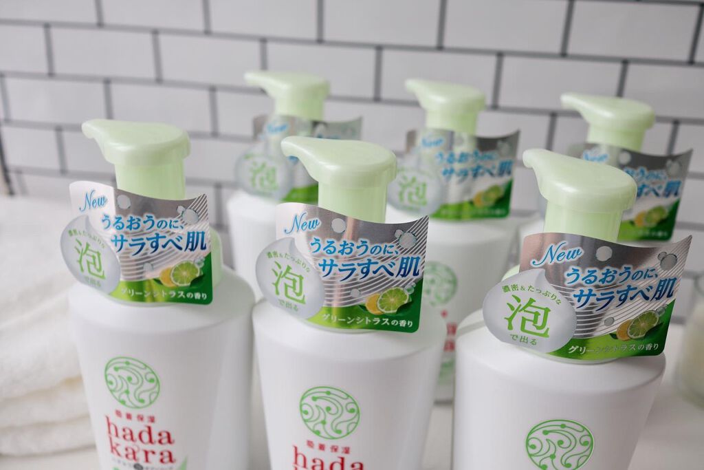 hadakara ボディーソープ泡で出てくるサラサラfeelタイプ　グリーンシトラスの香り/hadakara/ボディソープを使ったクチコミ（2枚目）