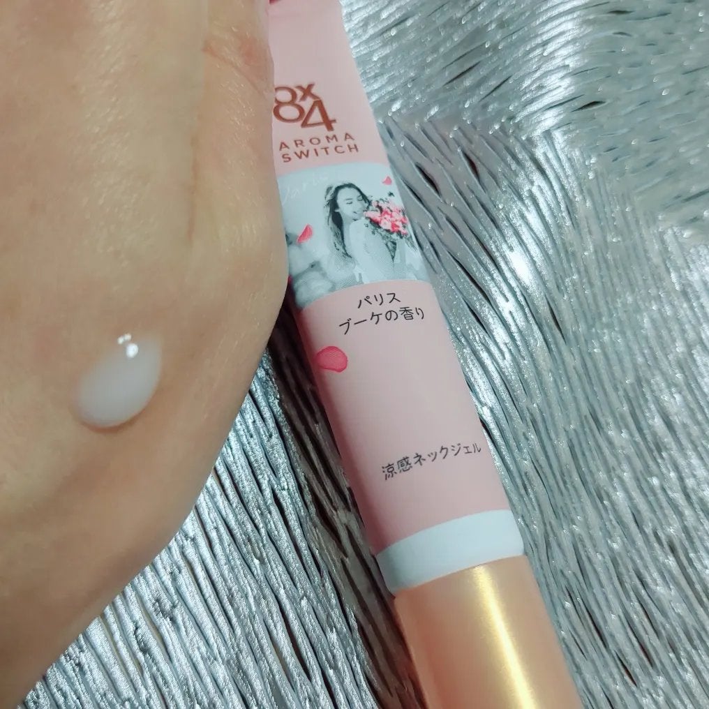 8x4 アロマスイッチ 涼感ネックジェル パリスブーケの香り/8x4/デオドラント・制汗剤を使ったクチコミ(3枚目)