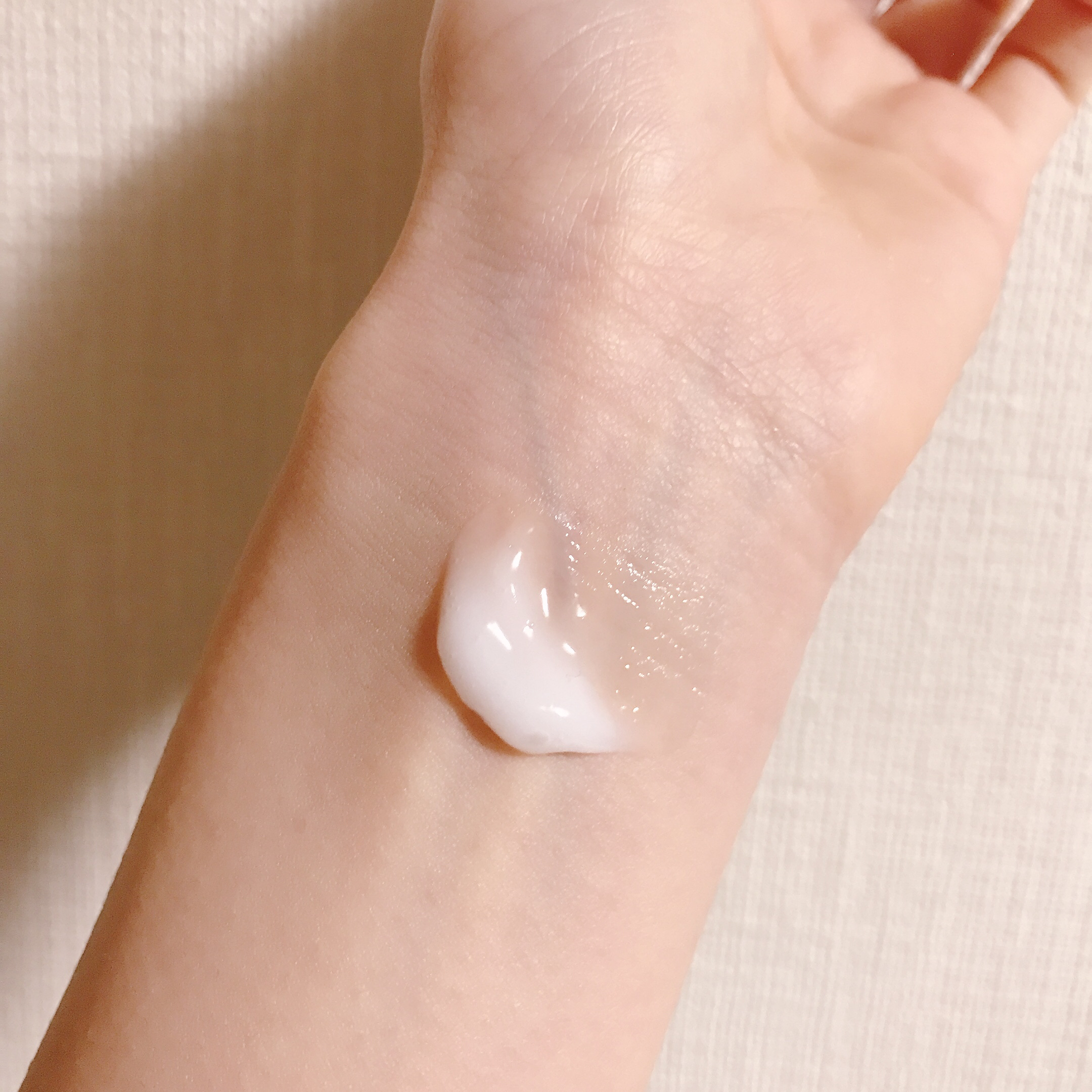 モイスチュアソフニング エマルジョン モイスチュアリペア/スティーブンノル ニューヨーク/ヘアミルクを使ったクチコミ（2枚目）