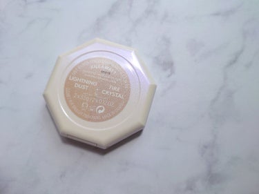 FENTY BEAUTY BY RIHANNA KILLAWATTのクチコミ「＼初FENTY購入！／

あるブランドにハマってる自分ですが、こちらはずっと気になっていたブラ.....」（3枚目）