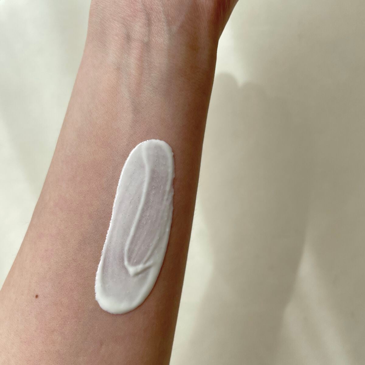 クリアウェルネス UVエッセンスジェル/雪肌精/日焼け止めジェルを使ったクチコミ(4枚目)