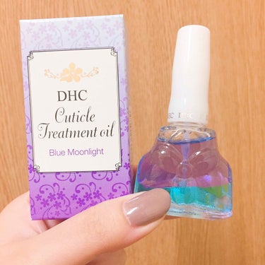 DHC キューティクルトリートメントオイル💅

2層のオイルがめちゃめちゃかわいい！
ブルームーンライトという色です

ベタつかずさらっとしてて
グリーンフローラルの良い香り〜☺️

振って2層の色を混