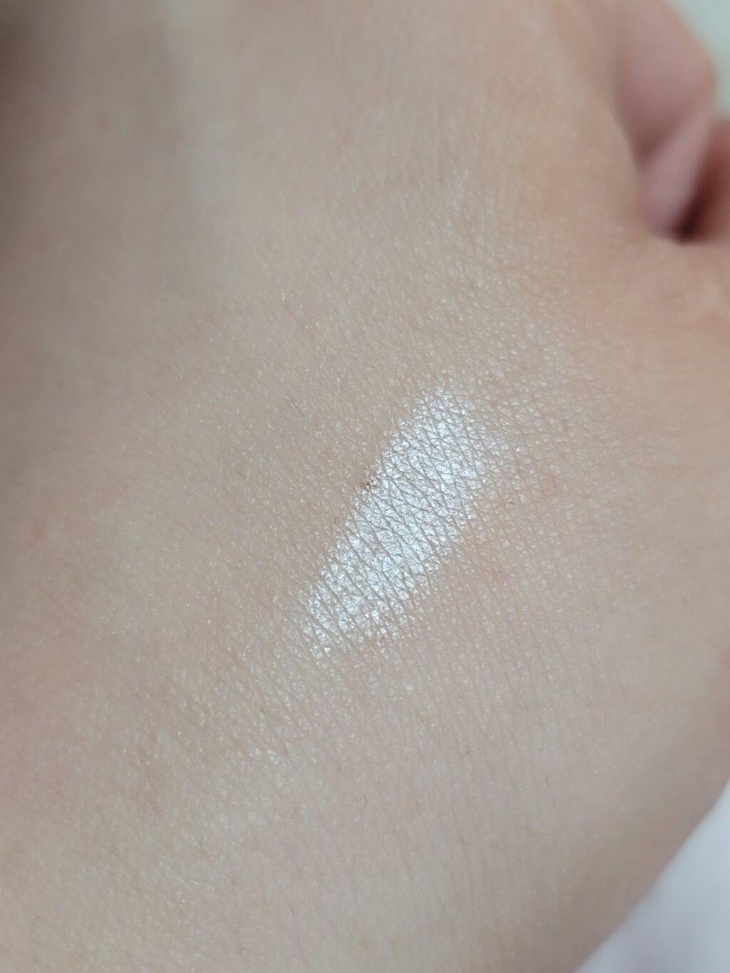 DAISO ブルーミングキティ カラーマルチライナーのクチコミ「大変お久しぶりですm(_ _)m
投稿を長いこと指定ない状態でもフォローして頂いた方々、そして.....」（3枚目）