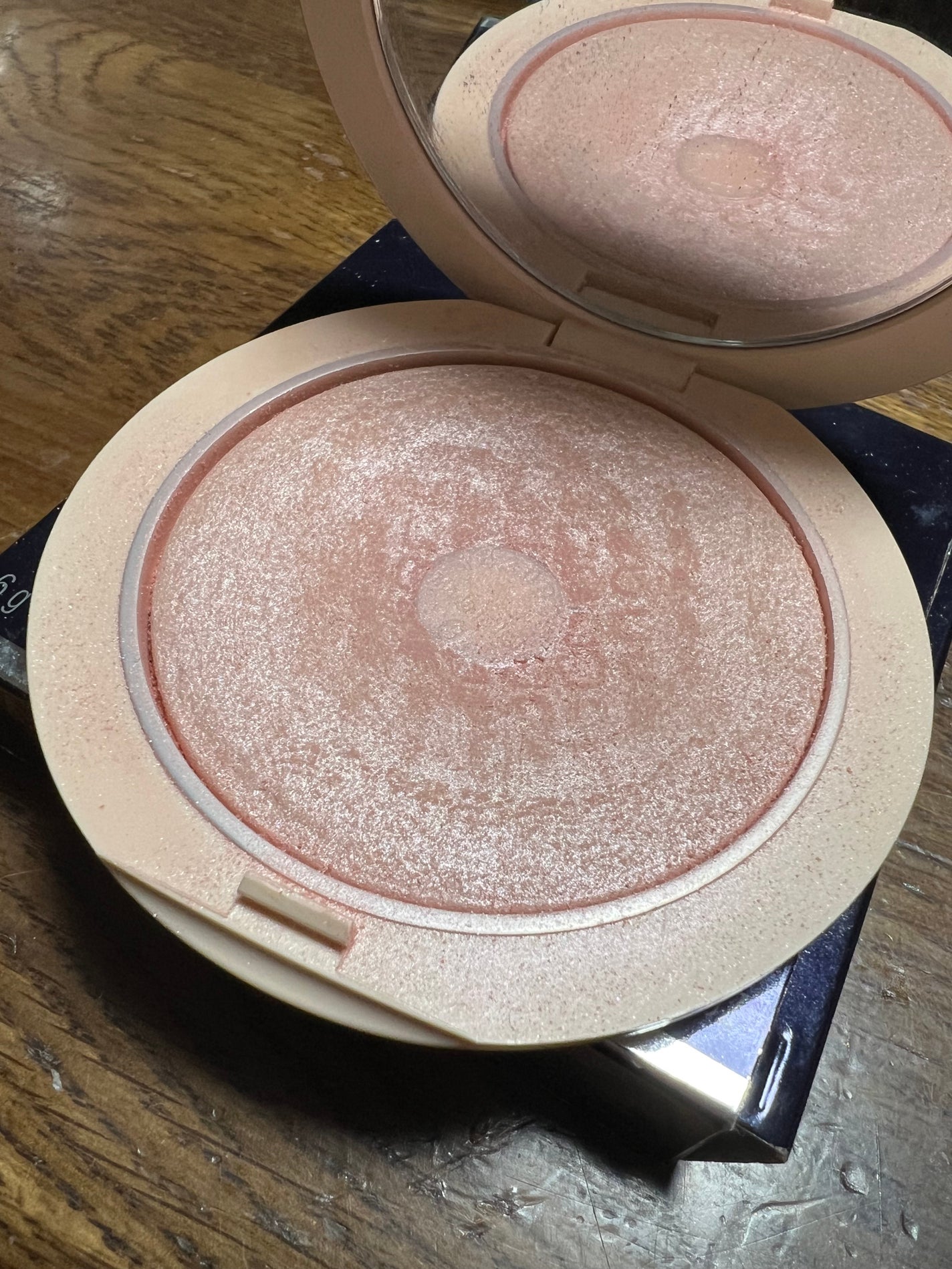 ディオールスキン フォーエヴァー クチュール ルミナイザー/Dior/プレストパウダーを使ったクチコミ(1枚目)