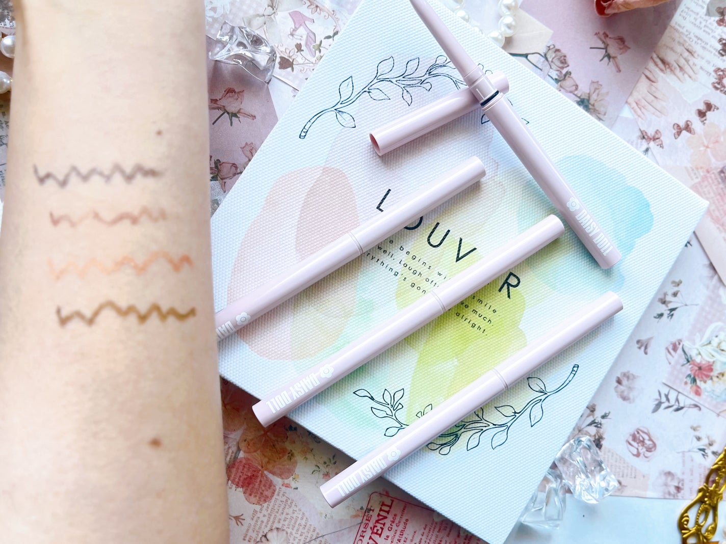 デイジードール クリーミーライナー/DAISY DOLL by MARY QUANT/ペンシルアイライナーを使ったクチコミ(3枚目)