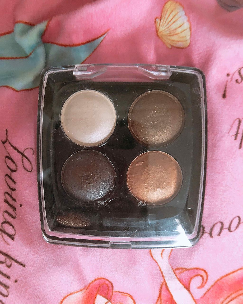 エルファー パールインアイシャドウ/DAISO/アイシャドウパレットを使ったクチコミ(1枚目)