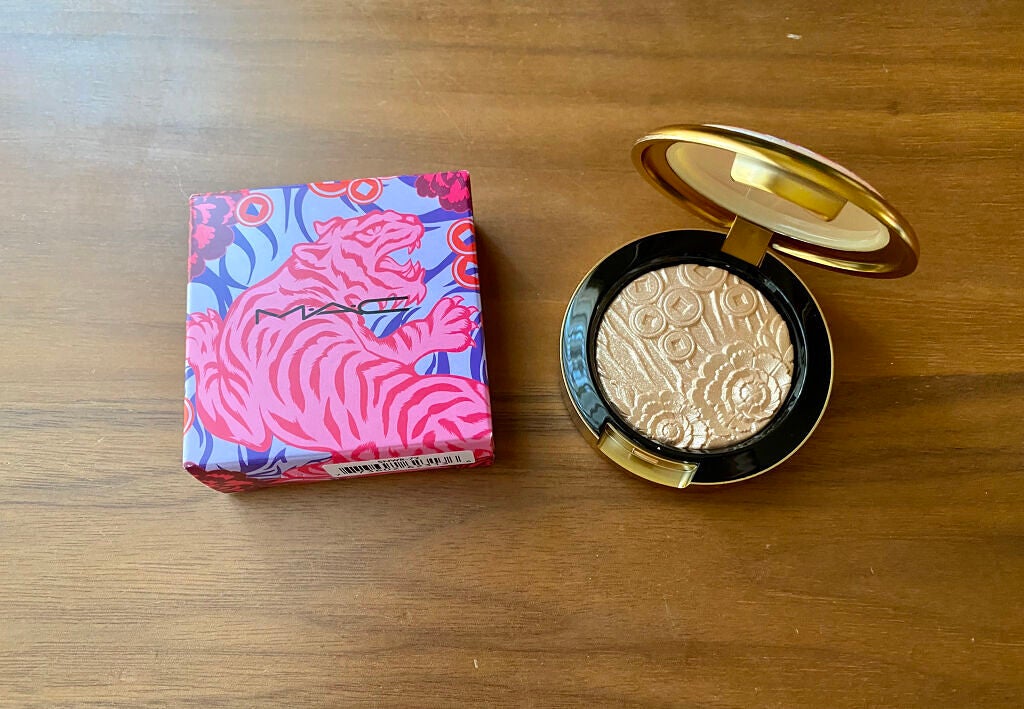 ルナーラックコレクション エクストラ ディメンション スキンフィニッシュ ルナーライツ/M・A・C/パウダーハイライトを使ったクチコミ(3枚目)