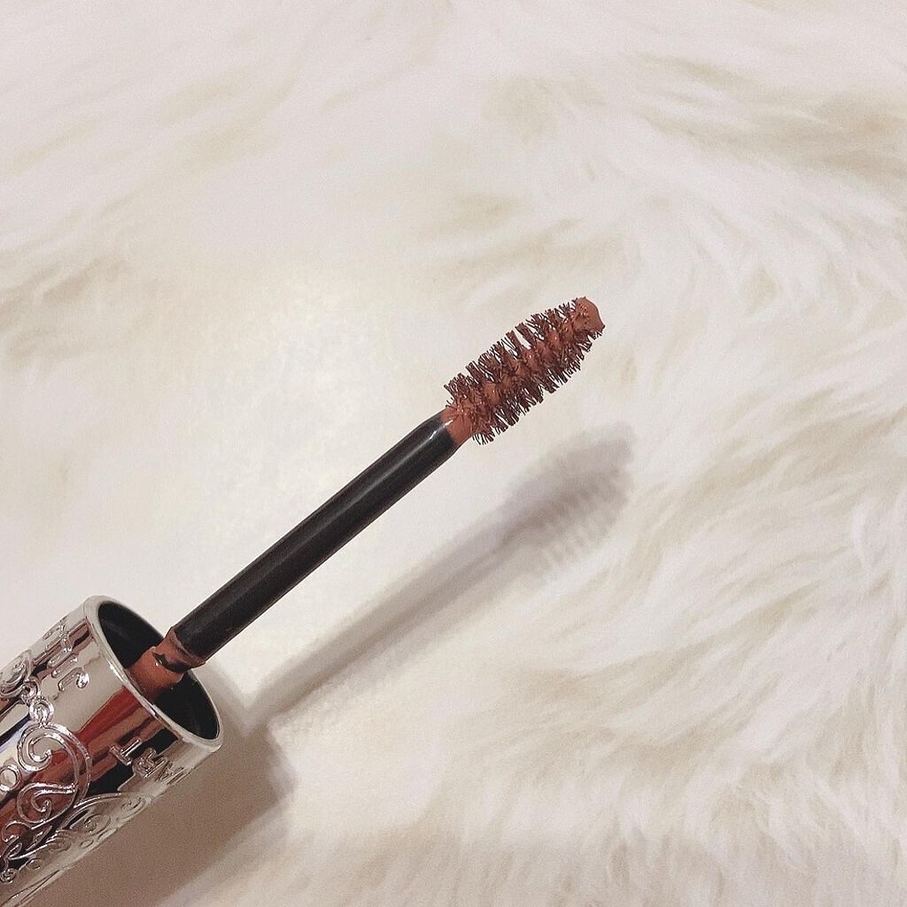 Emily on LIPS 「一時はなかなか手に入らなかったジルのアイブロウたち❇️❇️❇️..」(4枚目)